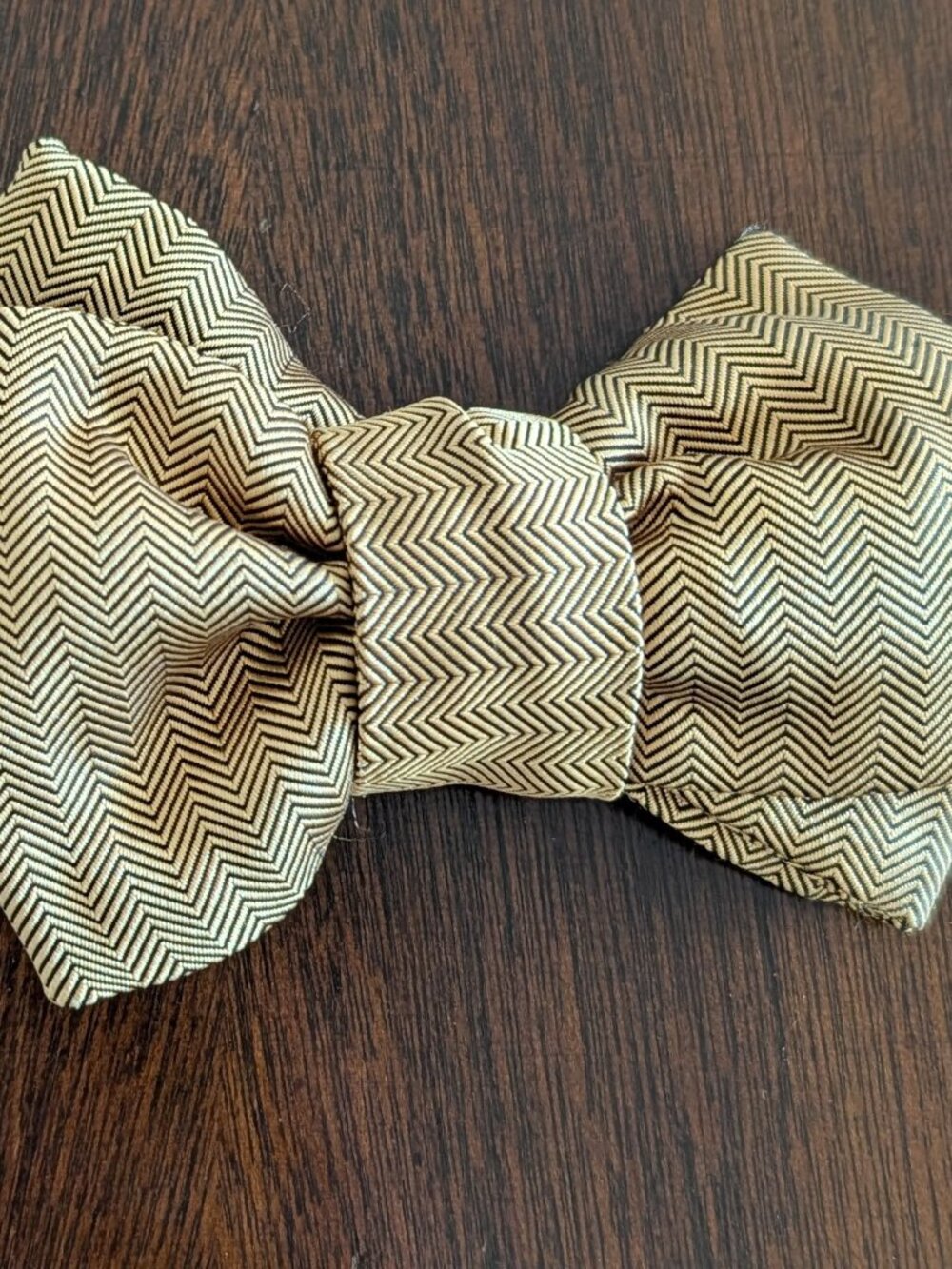 Charvet Place Vendôme Gold Herringbone Adjustable Silk Bow Tie Made In France